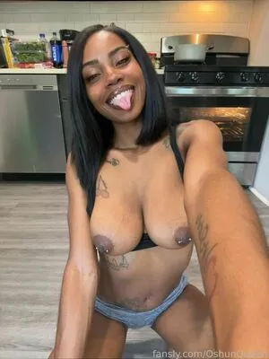 Oshunqueen OnlyFans Leaked Free Thumbnail Picture - #Ac8LGUdyGr