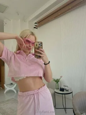 Ovelymila Official OnlyFans Leaked Free Thumbnail Picture - #NR19RDXPH0