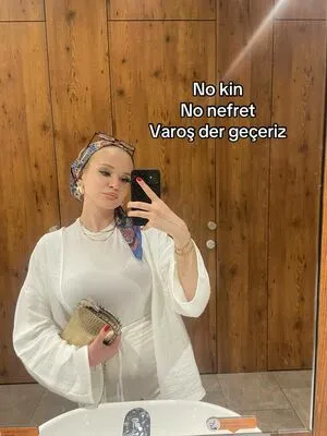 Ozlemylzz OnlyFans Leaked Free Thumbnail Picture - #ltBAQevoBm