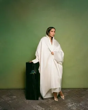 Padma Lakshmi OnlyFans Leaked Free Thumbnail Picture - #AdJBgAaSOg