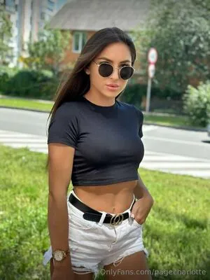 Pagecharlotte OnlyFans Leaked Free Thumbnail Picture - #7kxrolEvNh
