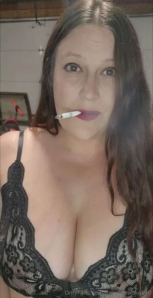 Paige Smokes90 OnlyFans Leaked Free Thumbnail Picture - #vOuzSJ4kR2
