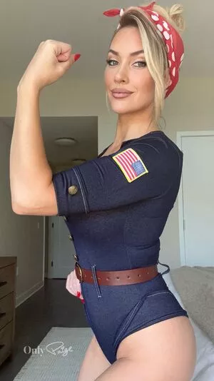 Paige Spiranac OnlyFans Leaked Free Thumbnail Picture - #8mM3Jf39Pn