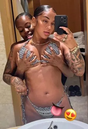 Paigey Cakey OnlyFans Leaked Free Thumbnail Picture - #BsaYAAo3Mw