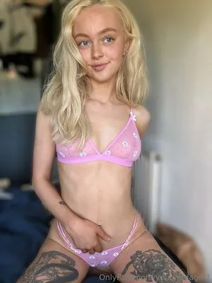 Palelittlelad OnlyFans Leaked Free Thumbnail Picture - #x5mcosAaYK