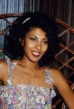Pam Grier OnlyFans Leaked Free Thumbnail Picture - #1mb9rlff1T