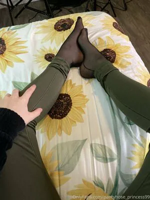 Pantyhose Princess99 OnlyFans Leaked Free Thumbnail Picture - #4hK32p7uOh