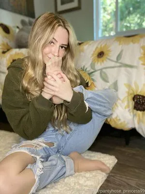 Pantyhose Princess99 OnlyFans Leaked Free Thumbnail Picture - #8vKZmdO5U3