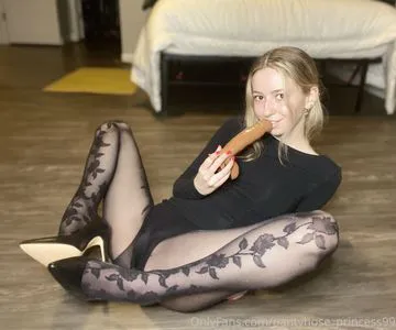 Pantyhose Princess99 OnlyFans Leaked Free Thumbnail Picture - #9WttGrZUdm