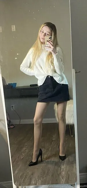 Pantyhose Princess99 OnlyFans Leaked Free Thumbnail Picture - #MoNjZ9DeE4