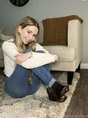 Pantyhose Princess99 OnlyFans Leaked Free Thumbnail Picture - #R6s1zCPzVY