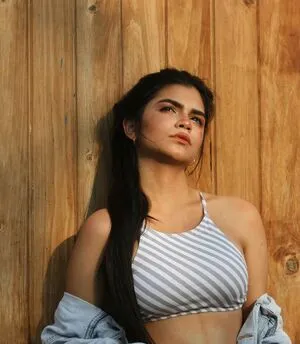 Paola Sanchez OnlyFans Leaked Free Thumbnail Picture - #8DEln5X6R8