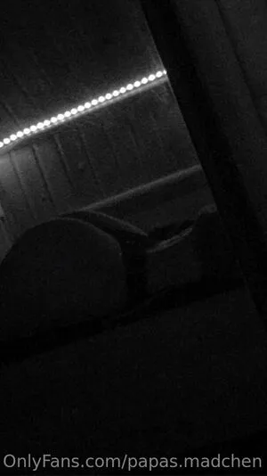Papas Madchen OnlyFans Leaked Free Thumbnail Picture - #8BrJu37cXE