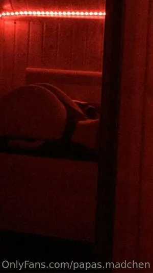 Papas Madchen OnlyFans Leaked Free Thumbnail Picture - #8imXsPdyIO