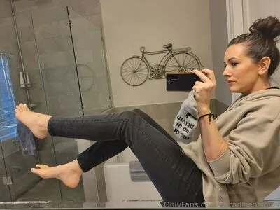 Paradiseofsoles OnlyFans Leaked Free Thumbnail Picture - #5JXIA2tKkA