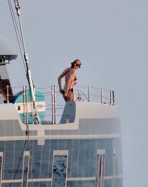 Paris Hilton OnlyFans Leaked Free Thumbnail Picture - #0xBF16VCzu