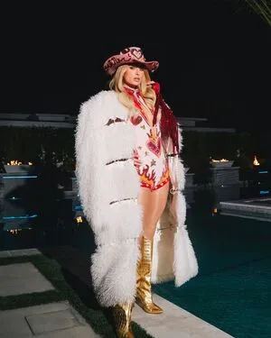 Paris Hilton OnlyFans Leaked Free Thumbnail Picture - #13V26J3h2w