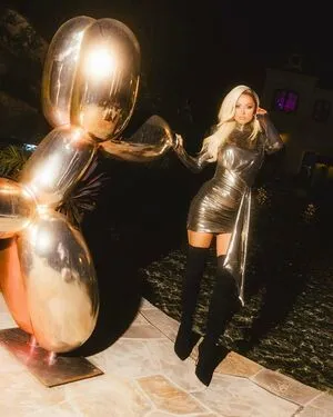 Paris Hilton OnlyFans Leaked Free Thumbnail Picture - #3DUlKAYmPP