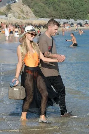 Paris Hilton OnlyFans Leaked Free Thumbnail Picture - #3UAwM0PyQ1