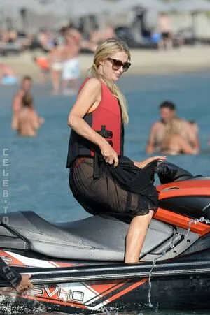 Paris Hilton OnlyFans Leaked Free Thumbnail Picture - #48HT3lUAke