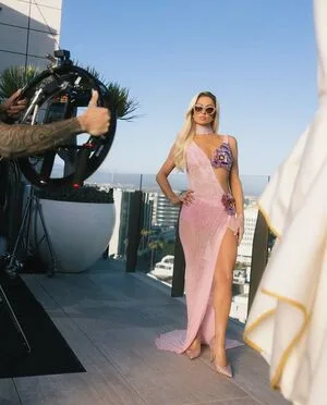 Paris Hilton OnlyFans Leaked Free Thumbnail Picture - #4BPmBhf7IA