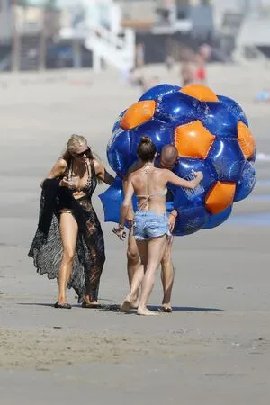 Paris Hilton OnlyFans Leaked Free Thumbnail Picture - #4Db75X855n