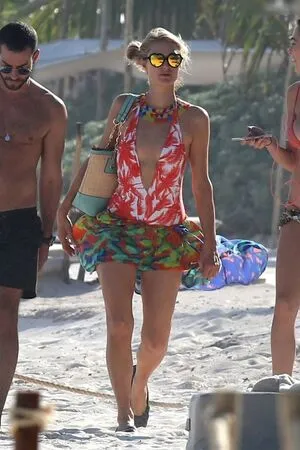 Paris Hilton OnlyFans Leaked Free Thumbnail Picture - #4mdYinYbBf