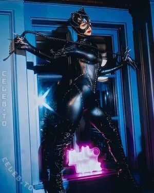 Paris Hilton OnlyFans Leaked Free Thumbnail Picture - #5UouHJguGg