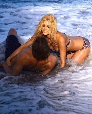 Paris Hilton OnlyFans Leaked Free Thumbnail Picture - #7eaLRK3upN