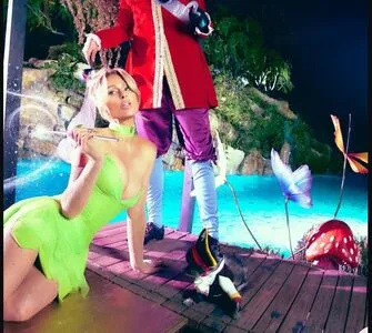 Paris Hilton OnlyFans Leaked Free Thumbnail Picture - #8QRhpzJgd9