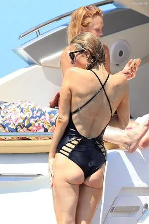 Paris Hilton OnlyFans Leaked Free Thumbnail Picture - #8jU72jboqB