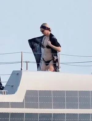 Paris Hilton OnlyFans Leaked Free Thumbnail Picture - #9hOvSlErNi