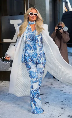 Paris Hilton OnlyFans Leaked Free Thumbnail Picture - #Ae2TbAAtau