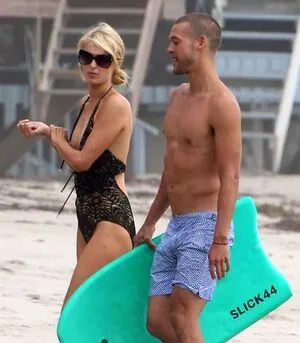 Paris Hilton OnlyFans Leaked Free Thumbnail Picture - #BEcOockmgs
