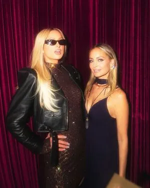 Paris Hilton OnlyFans Leaked Free Thumbnail Picture - #DHHHoH1edz