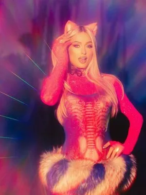 Paris Hilton OnlyFans Leaked Free Thumbnail Picture - #DXdG4mt3AL