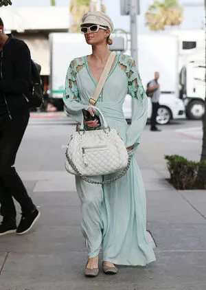 Paris Hilton OnlyFans Leaked Free Thumbnail Picture - #H7EDJ8xRTK