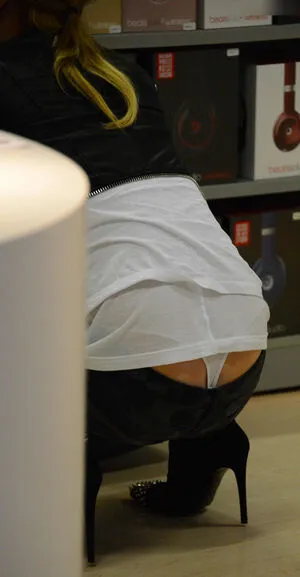 Paris Hilton OnlyFans Leaked Free Thumbnail Picture - #HlUBmS17jk