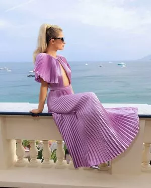 Paris Hilton OnlyFans Leaked Free Thumbnail Picture - #IGjJLpIK55