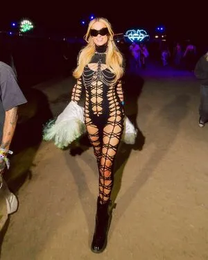 Paris Hilton OnlyFans Leaked Free Thumbnail Picture - #KdhOASsWsf