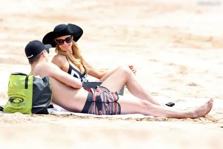 Paris Hilton OnlyFans Leaked Free Thumbnail Picture - #SlNAS0lxPD