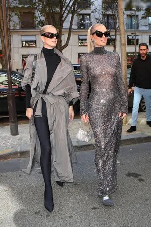 Paris Hilton OnlyFans Leaked Free Thumbnail Picture - #e3FkFxNvEh