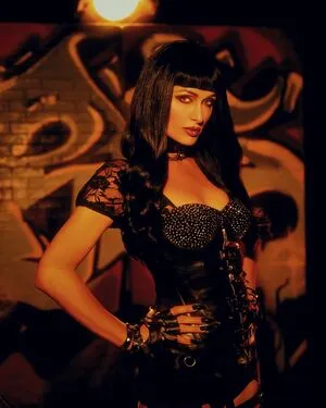 Paris Hilton OnlyFans Leaked Free Thumbnail Picture - #frBWvBiPan