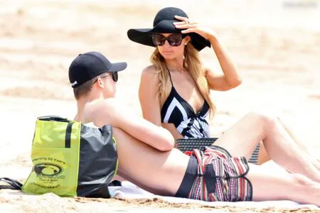 Paris Hilton OnlyFans Leaked Free Thumbnail Picture - #miCuRxeyBp