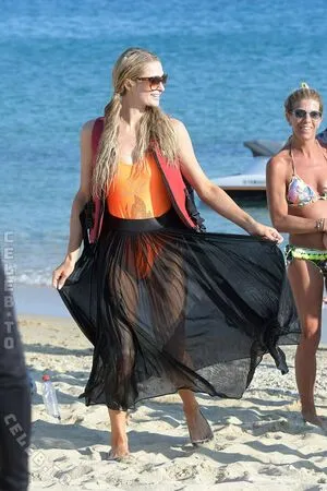 Paris Hilton OnlyFans Leaked Free Thumbnail Picture - #oWp68bta0e