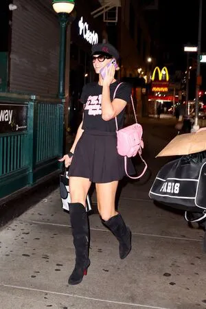 Paris Hilton OnlyFans Leaked Free Thumbnail Picture - #xEWzQNazey