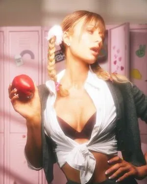 Paris Hilton OnlyFans Leaked Free Thumbnail Picture - #xQwuL8xgVL