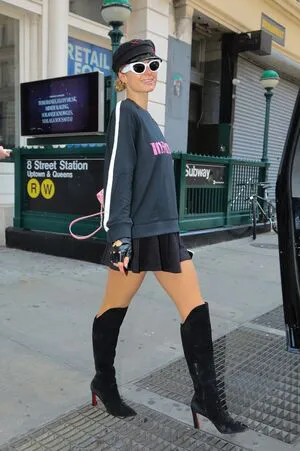 Paris Hilton OnlyFans Leaked Free Thumbnail Picture - #xbJtfWhPx5