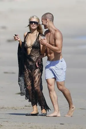 Paris Hilton OnlyFans Leaked Free Thumbnail Picture - #yyIn3JUz2d