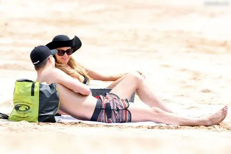 Paris Hilton OnlyFans Leaked Free Thumbnail Picture - #zMFOSkXwyd